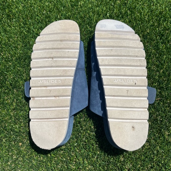 J/Slides ROGET SLIDE SANDAL IN NAVY NUBUCK Size 7 - Picture 2 of 10